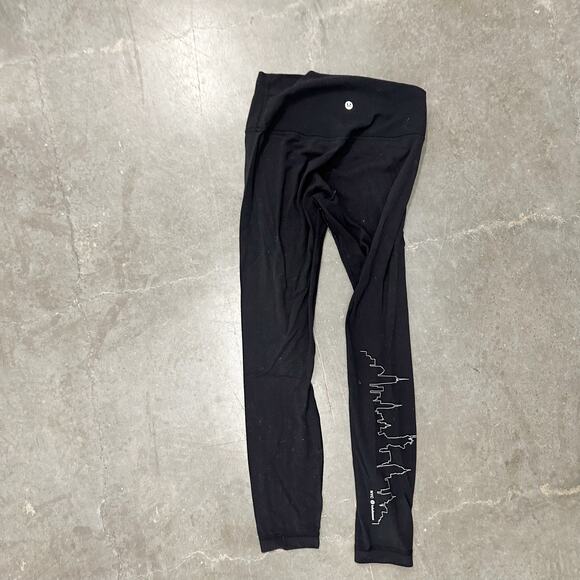 Lululemon Black NYC Skyline Logo Leggings Size 6 Women’s Athleisure Stretch - Picture 3 of 8